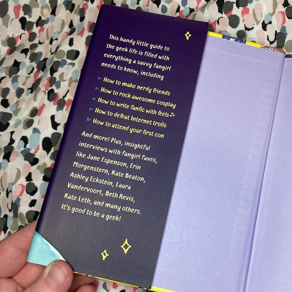 The Fangirls Guide to the Galaxy by Sam Maggs - Picture 3 of 4